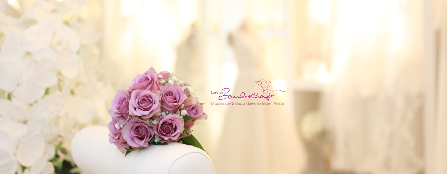 Blumenstrauß und Logo von Loretas Zauberhaft